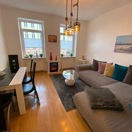 רוסטוק Zur Schleuse - Ferienwohnung Bis 6 Personen Mit Gem Garten מראה חיצוני תמונה